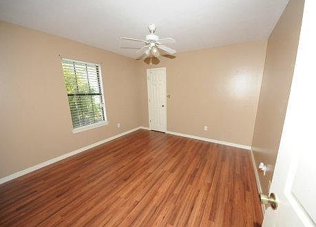 5th image of 1021 Broadmoor Ave