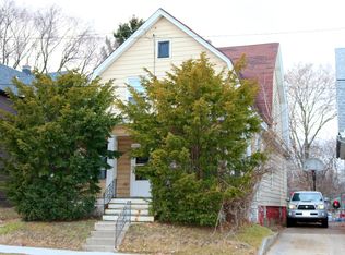 1432 La Salle St, Racine, WI 53404
