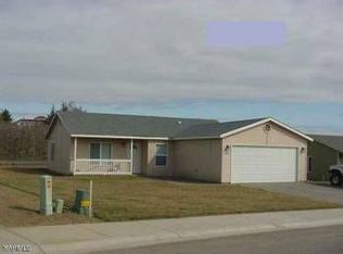 6703 Crestfields Rd, Yakima, WA 98903