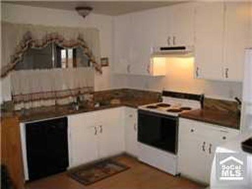 2nd image of 223 N Pageant St