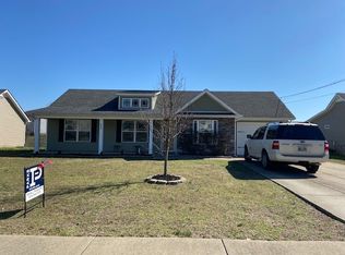 1826 Moonlight Dr, La Vergne, TN 37086