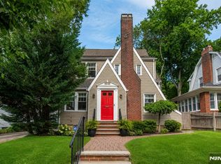 428 Mountain View Rd, Englewood, NJ 07631