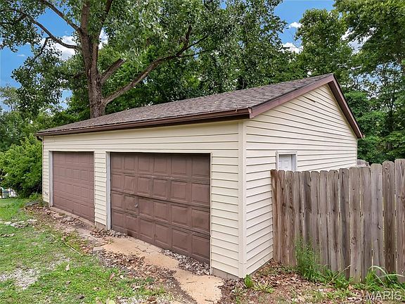 2nd image of 8906 Riverview Dr