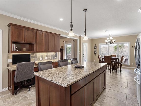 5th image of 119 Harvestwood Ln