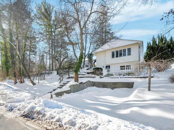 435 Echo Avenue, Sound Beach, NY 11789
