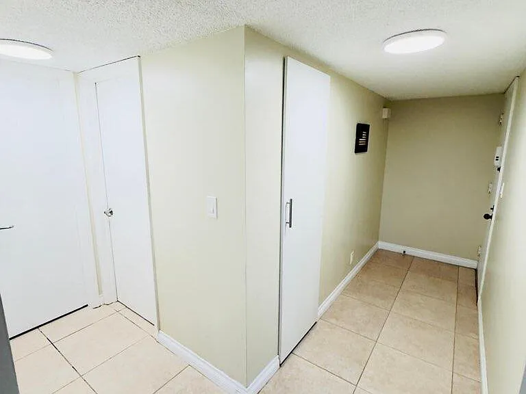5545 N Lakewood Cir N #425 — Photo 9