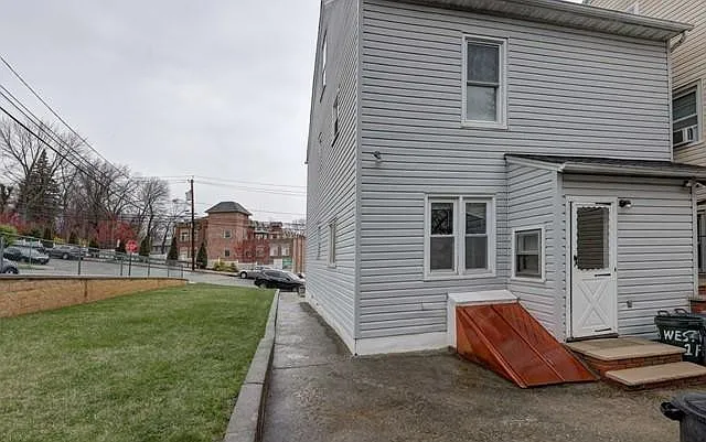 58 Westervelt Ave #1 — Photo 16