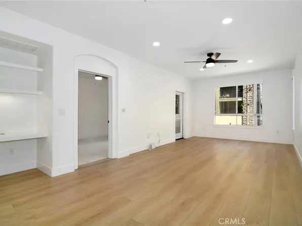 24507 Town Ctr APT 7218, Valencia, CA 91355