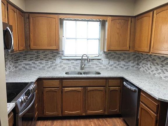 2nd image of 1424 Andra Ln