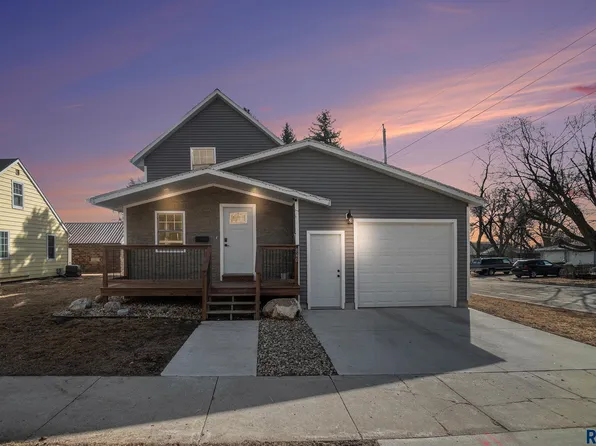 840 W Main St, Pipestone, MN 56164