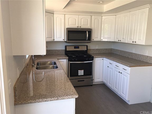 4th image of 3511 Senefeld Dr