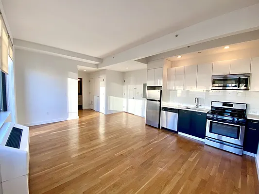 Rented by FirstService Realty (legacy) | media 4