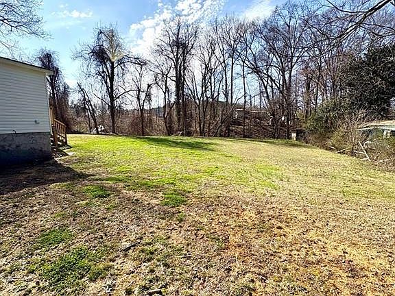 4th image of 1317 Coker Dr