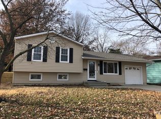 7406 Stearns St, Shawnee, KS 66203