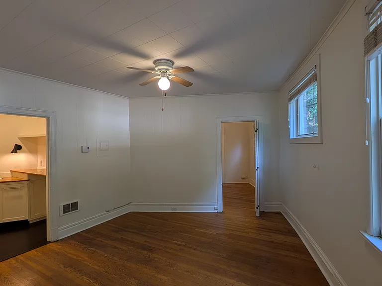 606 E Thomas St #E — Photo 7