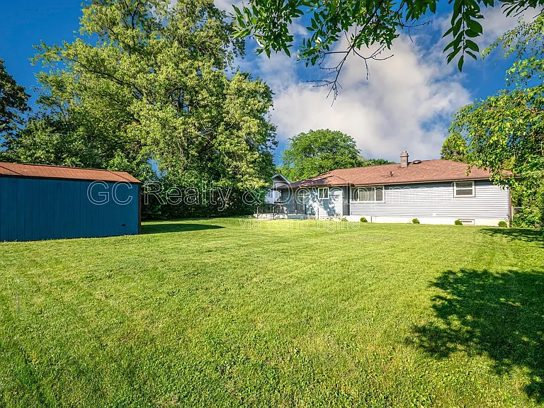 106 Hawthorne Dr — Photo 20