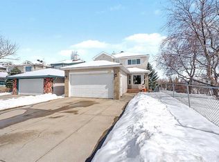 219 W Hidden Ranch Cir NW, Calgary, AB T3A5R1