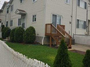 30 Pleasant St, Staten Island, NY 10308