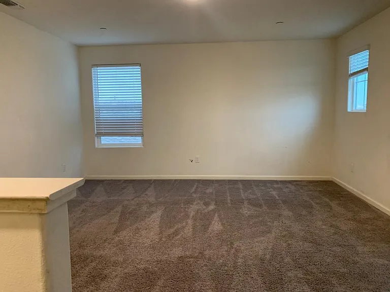 632 Heitz Ct — Photo 16
