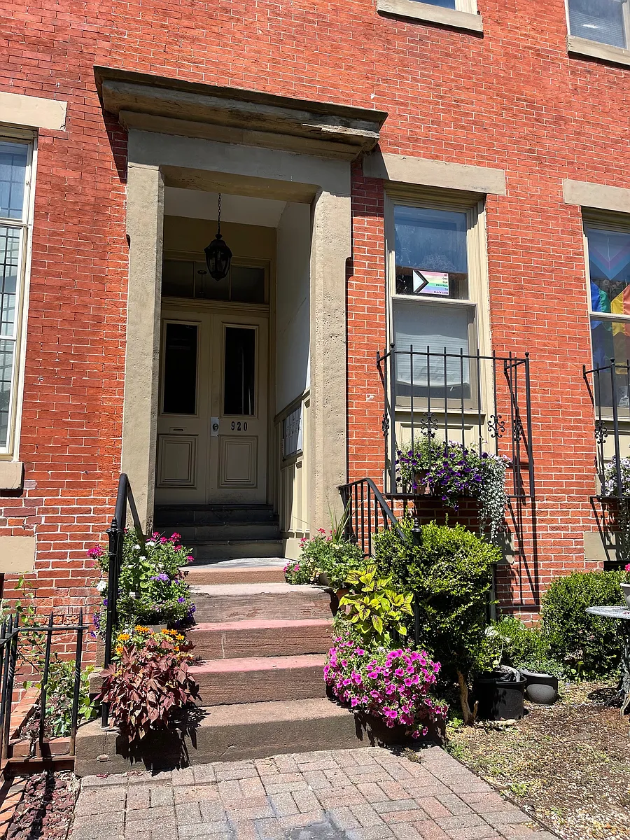Building Photo - 920 N Calvert St #2R
