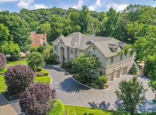 19 Winchester Ln, Holmdel, NJ 07733