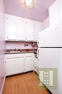 5th image of 200 E 27th St APT 10S