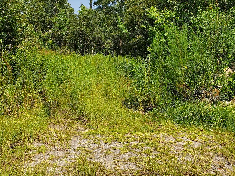 2nd image of Maple Dr Lot 42