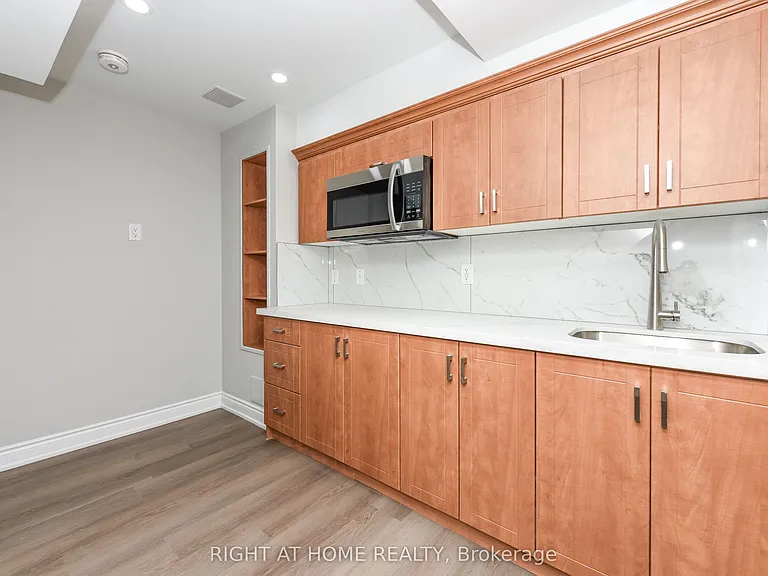 82 Elmcrest Dr — Photo 11