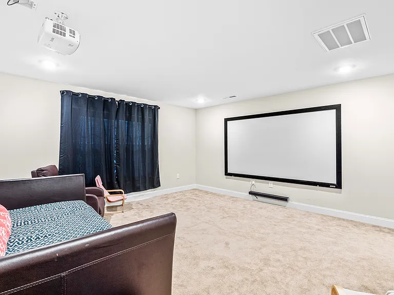 424 Hopwood Way — Photo 32