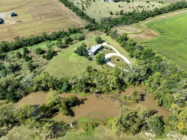 25 S Pony Mdws, Wichita, KS 67232