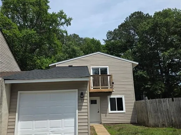 12 Glouchester Cir, Chesapeake, VA 23320