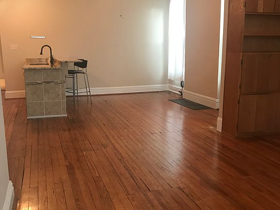 Entry to kitchen.