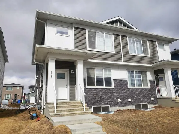 1045 W Lakeview Dr, Chestermere, AB T1X 2T2