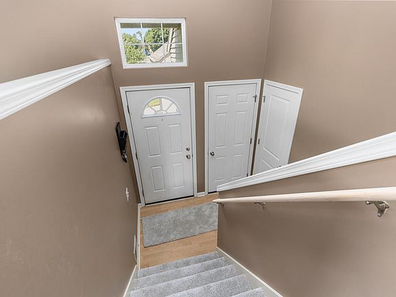 3rd image of 7218 Water View Ln