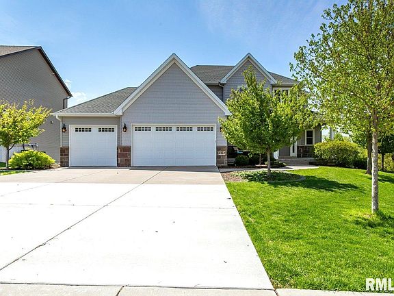 3rd image of 6247 Whispering Hill Ct
