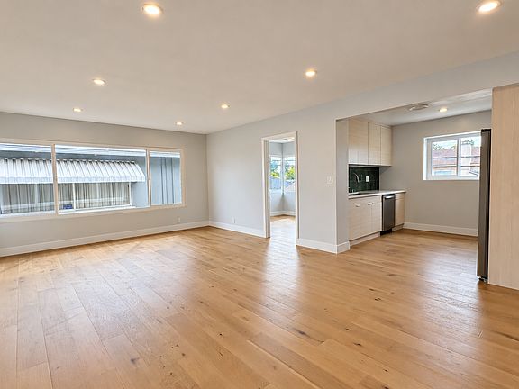 2nd image of 632 E Carson St #7