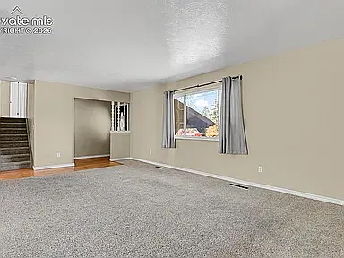 3 bed, 2.5 bath, 2328 sqft, $2,300 — Photo 4