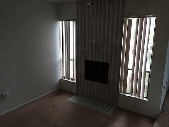 2nd image of 4323 Harbor House Dr