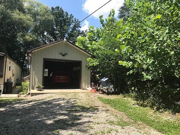3rd image of 121 Hatfield