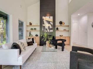 1802 Rollingwood Dr, Huntsville, TX 77340