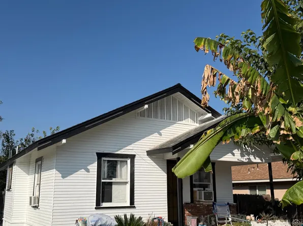 11880 1st Pl, Hanford, CA 93230