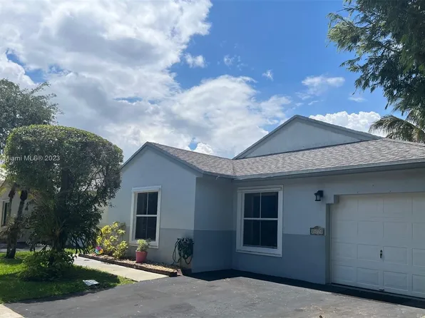 20770 NW 1st St, Hollywood, FL 33029