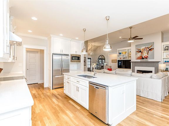 2nd image of 6109 Oak Summit Ln