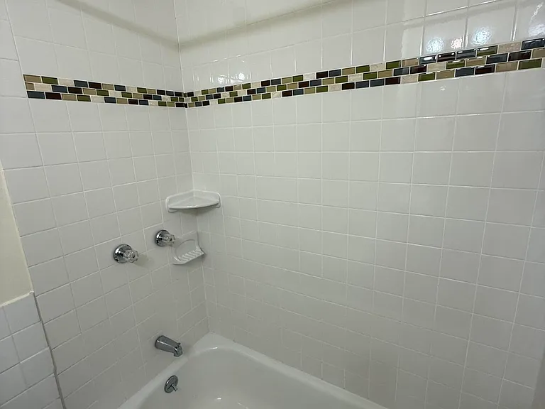 1042 Taylor Ave #1 — Photo 8