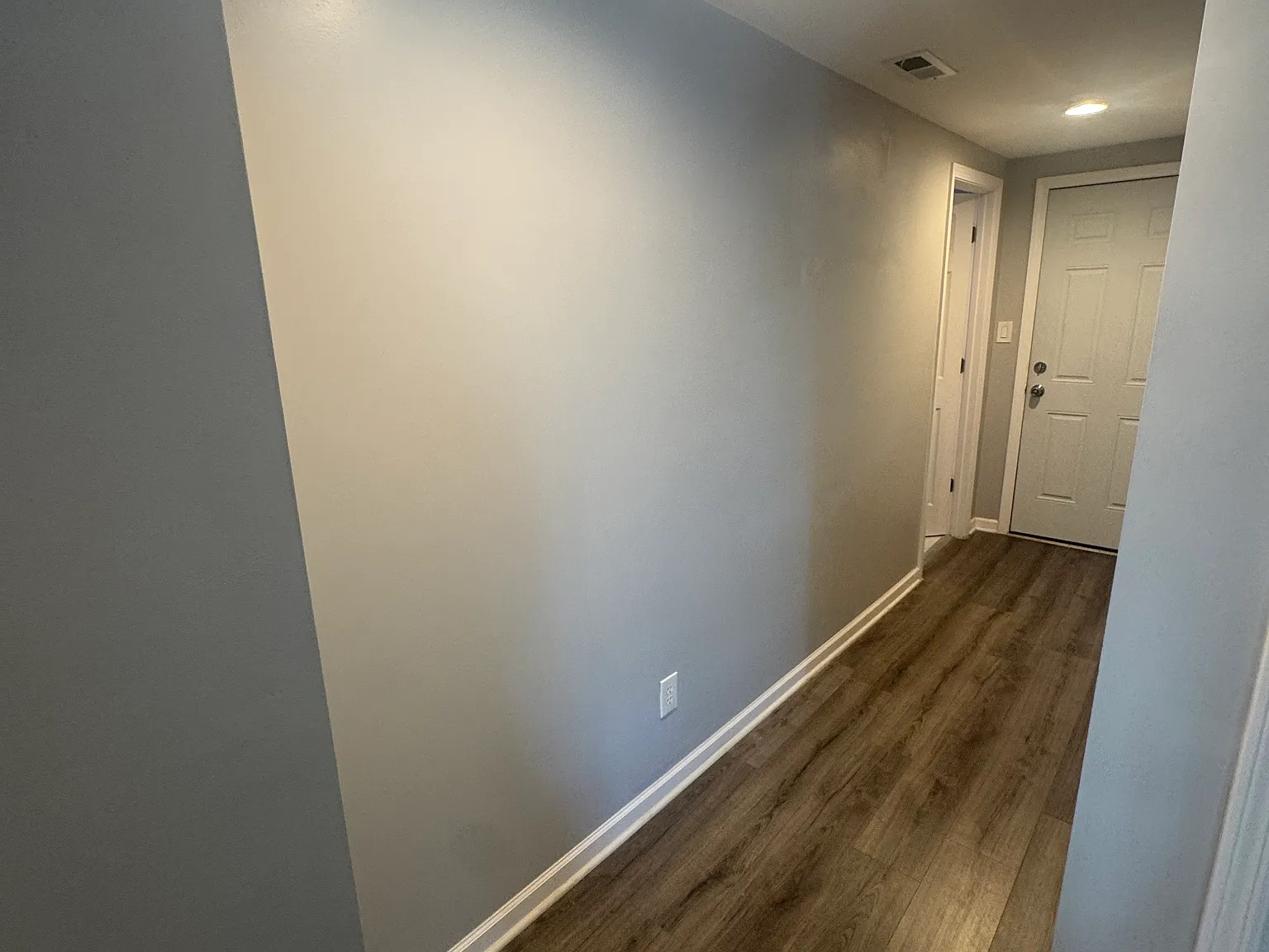 2855 S Quinn St — Photo 2