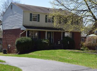 221 Morewood Rd, Glenshaw, PA 15116