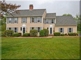 90 Old Farm Rd, North Andover, MA 01845