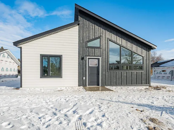 615 NW 7th Ave, Grand Rapids, MN 55744