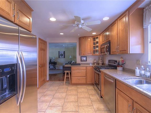 5th image of 3101 Julie Dr