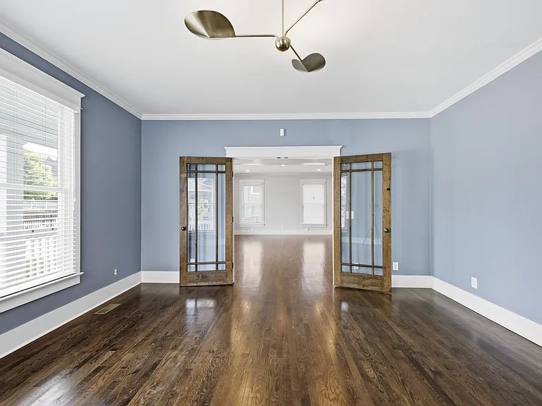 1102 Caldwell Ave — Photo 100